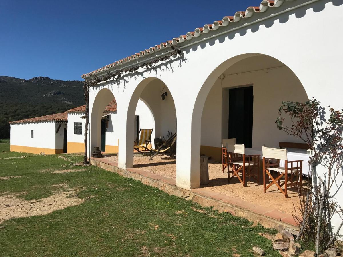 Casa Rural De La Finca Sierra Grande Hornachos 外观 照片